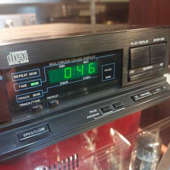 PHILIPS CD 371 CD Player von 1987 mit TDA 1541 Schwingarmlaufwerk