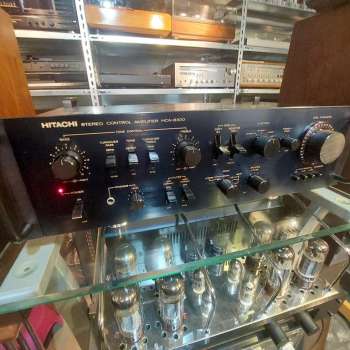 Preview: HITACHI HCA-8300 Vorverstärker Bolide in schwarz 70ger Jahre Japan m. Griffen