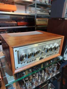 Preview: Marantz 1152 DC  Verstärker Bolide im woodcase  Japan 1979