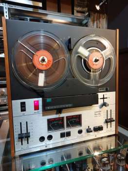 Tandberg X 3500 Tonbandgerät mit Holzseiten von 1975