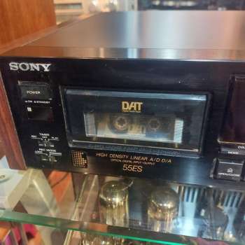 Preview: SONY  DTC-55 ES DAT-Recorder High End aus der ESPRIT-Serie Japan 1991 Holzseiten