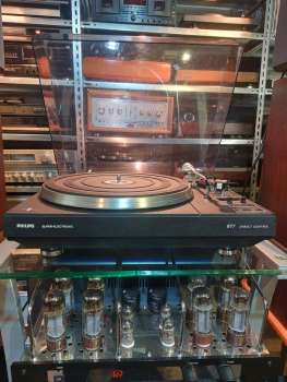 Preview: Philips AF 877 Plattenspieler von 1979 Sensortasten Halbautomat PLL Quartz