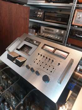 Preview: NAKAMICHI 600 Pult Tape Deck  silber Alu Japan 1977 mit Haube