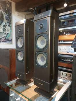 GRUNDIG  SM 500 Lautsprecher Säulen 2-Weg Deutschland 1980