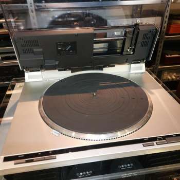 Preview: TECHNICS  SL-Q1 Japan 1982 tangential in silber Quartz Direct drive
