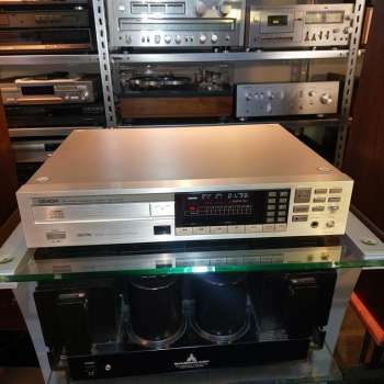 Preview: DENON DCD-1500 CD-Player Burr-Brown D/A Wandlern silber Japan 1987 mit Fernbedienung