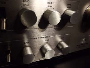 Preview: Mitsubishi DA-P10 legendärer Vorverstärker mit Griffen 2 x Phono