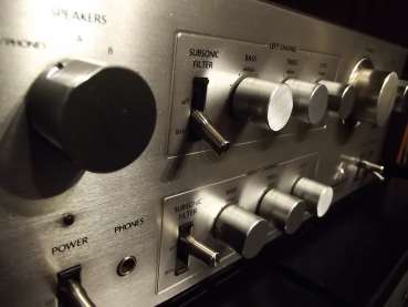 Mitsubishi DA-P10 legendärer Vorverstärker mit Griffen 2 x Phono