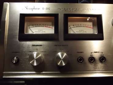 Accuphase E-202 KENSONIC Verstärker VU-Meter Phono MM+MC Mos fet  70ger Jahre