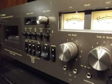 TECHNICS RS 678 Tape Deck mit Griffen Bolide der frühen 80ger