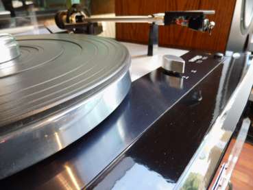 Preview: Thorens TD 160 Holz 70ger Jahre dicke Achse Kultgerät mit Stanton 680S