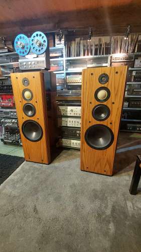 Infinity Kappa 8.2 i  MK II  Californische geflammte Eiche  von 1995