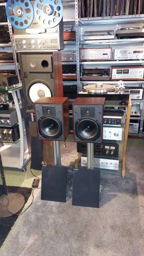 KEF  C20  2 Wege Regallautsprecher 80ger Jahre Top Zustand in Mahagony /Nadelstreifen