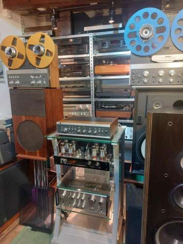 DUAL CV 60 mit Holzgehäuse aus 1974