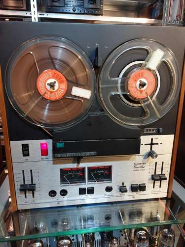 Tandberg X 3500 Tonbandgerät mit Holzseiten von 1975